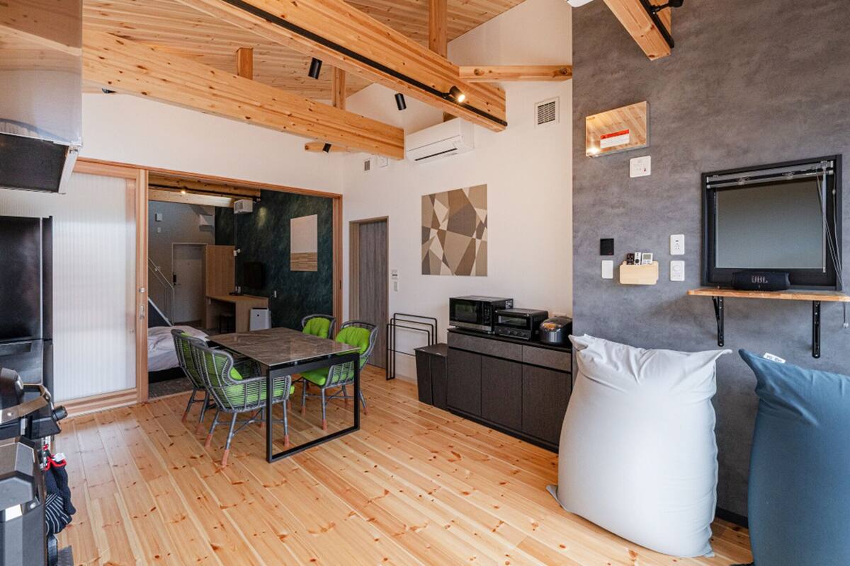 Cottage, Mountain View | Makan dalam bilik
