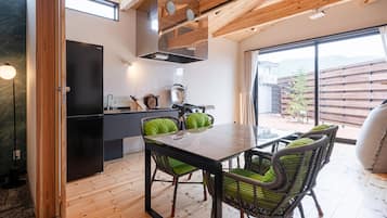 Cottage | Private kitchen | Highchair