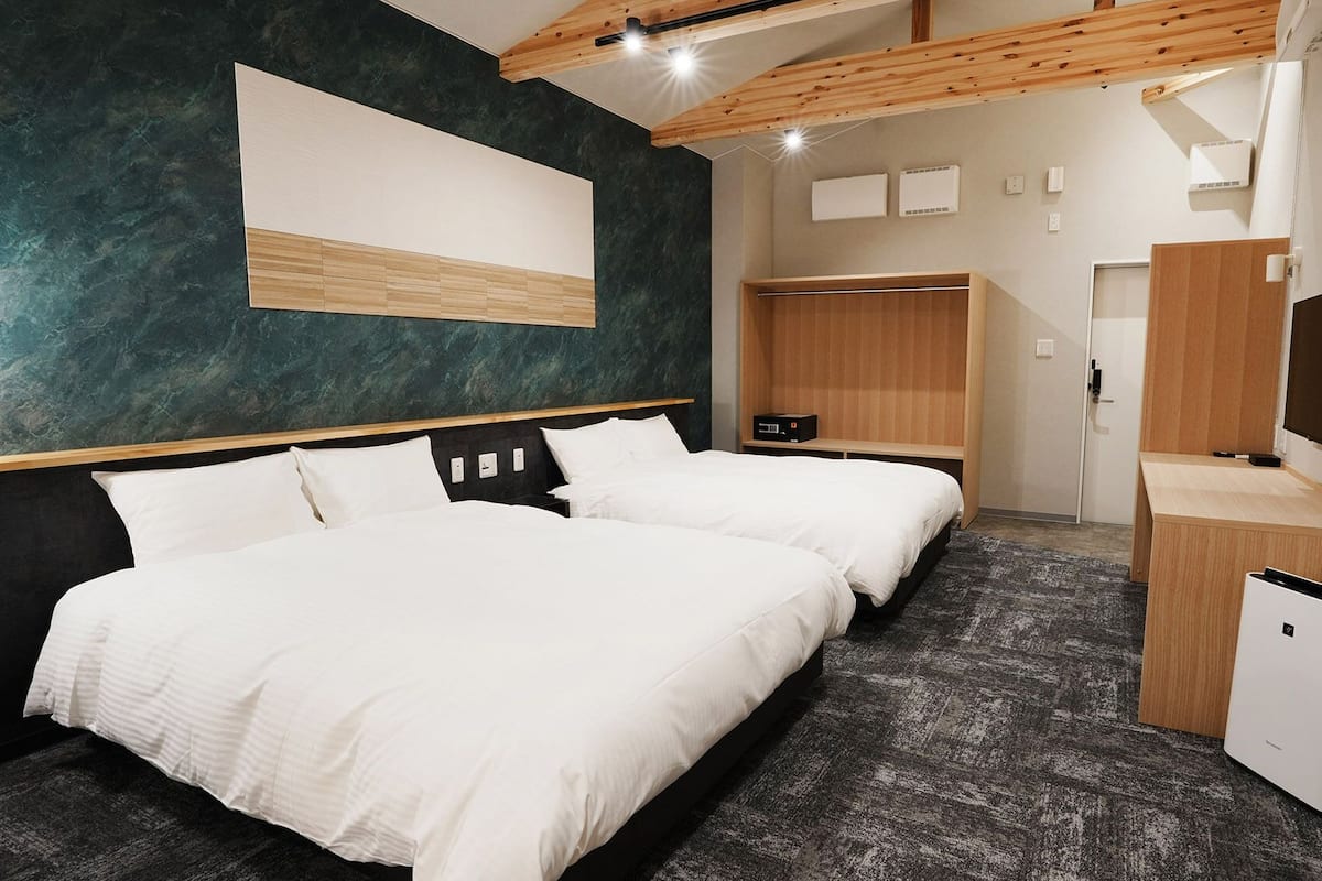1 間臥室、客房內保險箱、免費無線上網