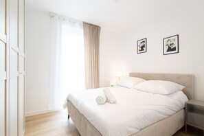 2 bedrooms, desk, iron/ironing board, free WiFi