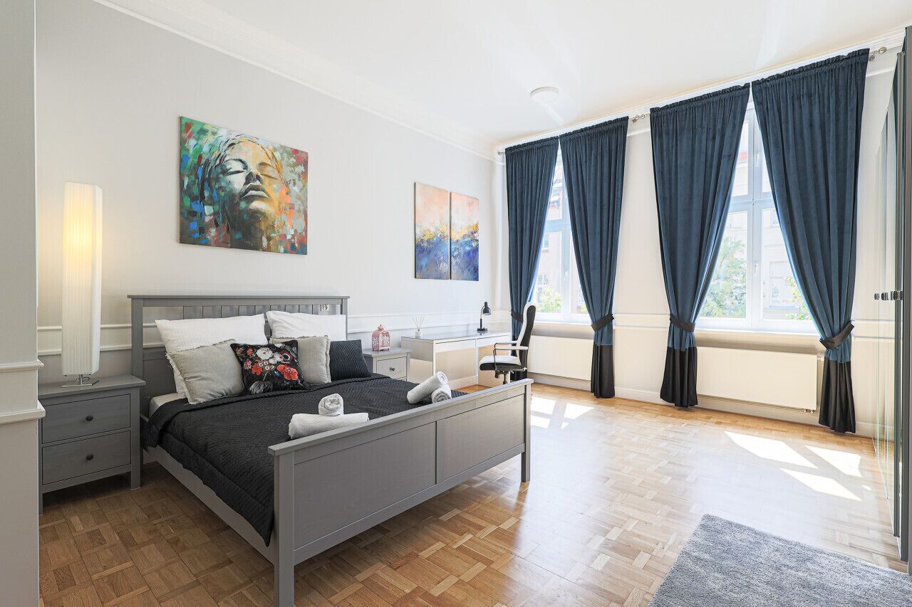 1 habitación, escritorio, tabla de planchar con plancha y wifi gratis 
