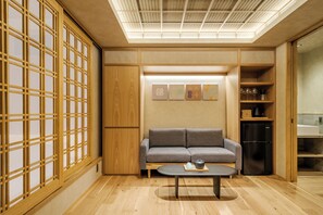 Casa tradicional, 2 quartos, cozinha, vista para o jardim | 2 quartos, cofres nos quartos, individualmente decorados