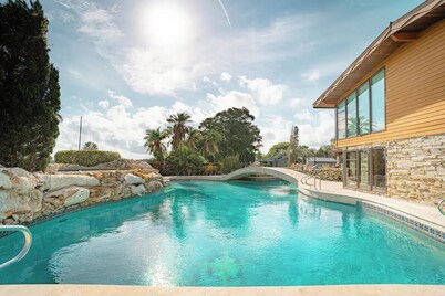 The Lakeview Oasis - XL Pool & Jacuzzi - Orlando