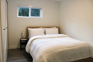 2 soveværelser, skrivebord, strygejern/strygebræt, weekendseng