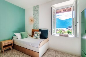 5 bedrooms, WiFi, bed sheets