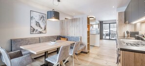 Bureau, chambres insonorisées, Wi-Fi gratuit