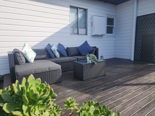 Peaceful, centrally located, 2 bedroom cottage minutes walk to Morwell CBD.