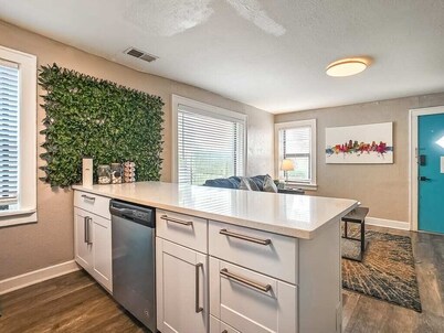 Cute Midtown 1 Bedroom
