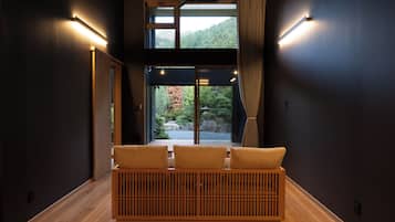 Habitación básica con 2 camas individuales, varias camas, no fumadores, baño privado | 1 dormitorio, sistema de insonorización, wifi gratis