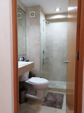 Håndklæder, Sæbe, Shampoo, Toiletpapir