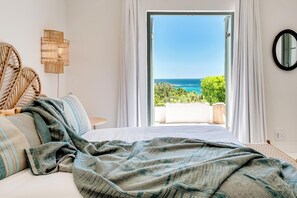 5 bedrooms, desk, iron/ironing board, WiFi - Llandudno Beach Oasis Solmara House (Cape Town)