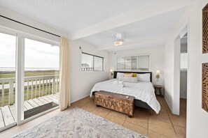 4 Schlafzimmer, Schreibtisch, Bügeleisen/Bügelbrett, Reisekinderbett
