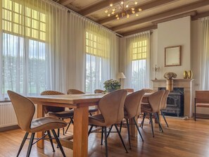 Dining - Beautifully detached home with a swimming pool (Terneuzen)