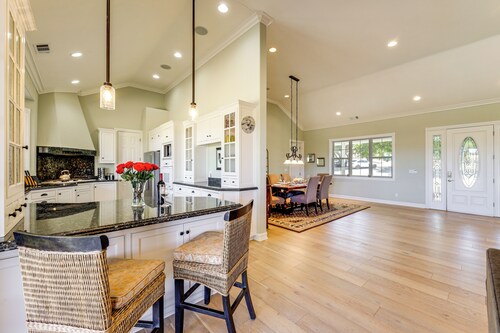 Paso Robles Gem w/ On-Site Vineyard: Pets Welcome!