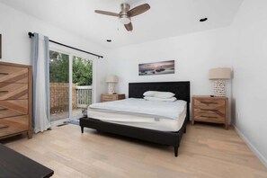 7 bedrooms, iron/ironing board, WiFi, bed sheets