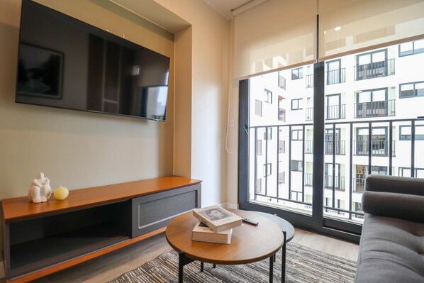 Apartment | 1 bedroom, Internet - w Exceptional 1BR w Balcony in Barranco (Lima)