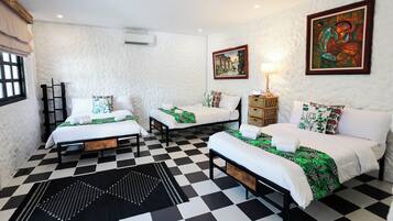 Villa, 5 habitaciones, piscina privada | 5 dormitorios, decoración individual, mobiliario individual y escritorio