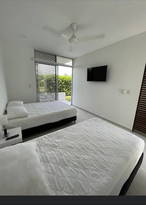 5 bedrooms, iron/ironing board