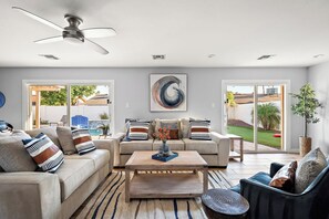 Televisie, videospelletjes, boeken en een kantoor