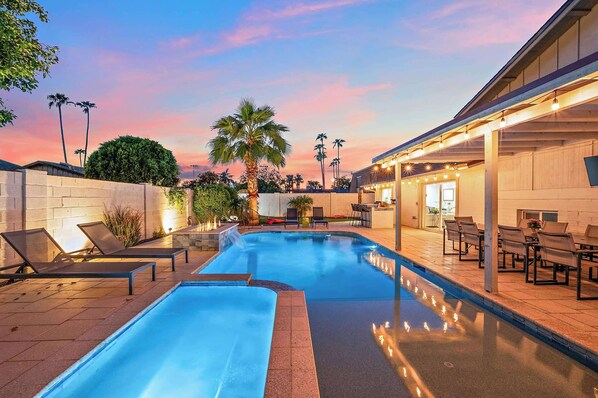 Pool - Scottsdale Magic~Pool, Spa, Pool Table, & Arcade (Scottsdale)