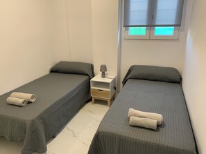 2 chambres, lit parapluie, Wi-Fi, draps fournis