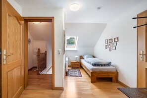 4 bedrooms, iron/ironing board, free WiFi, bed sheets