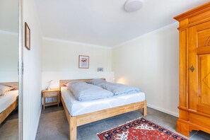 2 chambres, fer et planche à repasser, accès au Wi-Fi (inclus)