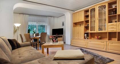 Ferienwohnung 'Rosi's Ferienwohnung' mit privatem Garten und Wi-Fi