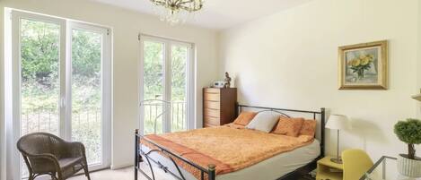 1 makuuhuone, silitysrauta/-lauta, ilmainen Wi-Fi