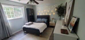 2 chambres, bureau, Wi-Fi gratuit, draps fournis