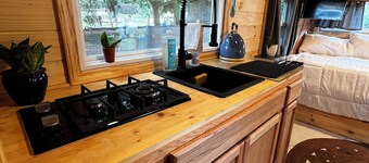 Soul Food Cafe Tiny Home Camper in charming Yemassee, SC with WiFi, Heat, AC, et