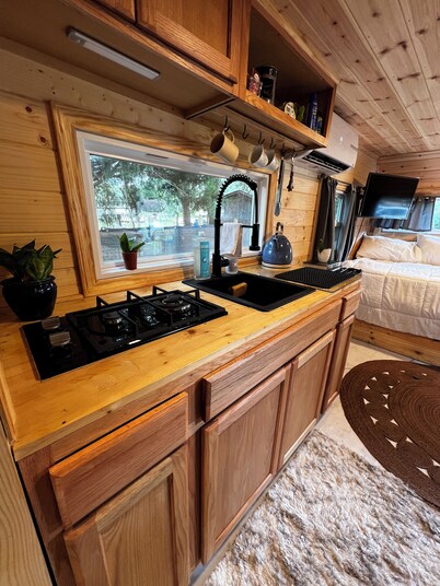 Soul Food Cafe Tiny Home Camper in charming Yemassee, SC with WiFi, Heat, AC, et