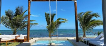 Beachfront Villa Luna: 2 Pools, tennis court, chef and 5-bedrooms w/ great views