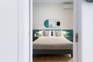 1 chambre, bureau, fer et planche à repasser, Wi-Fi