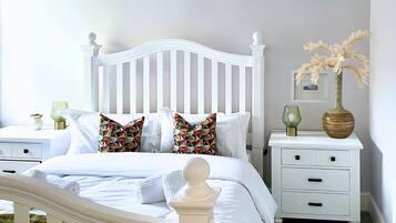 1 bedroom, iron/ironing board, travel cot, WiFi