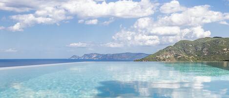 Alberca al aire libre