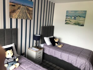Standard Twin Room, Sea View | Free WiFi, bed sheets