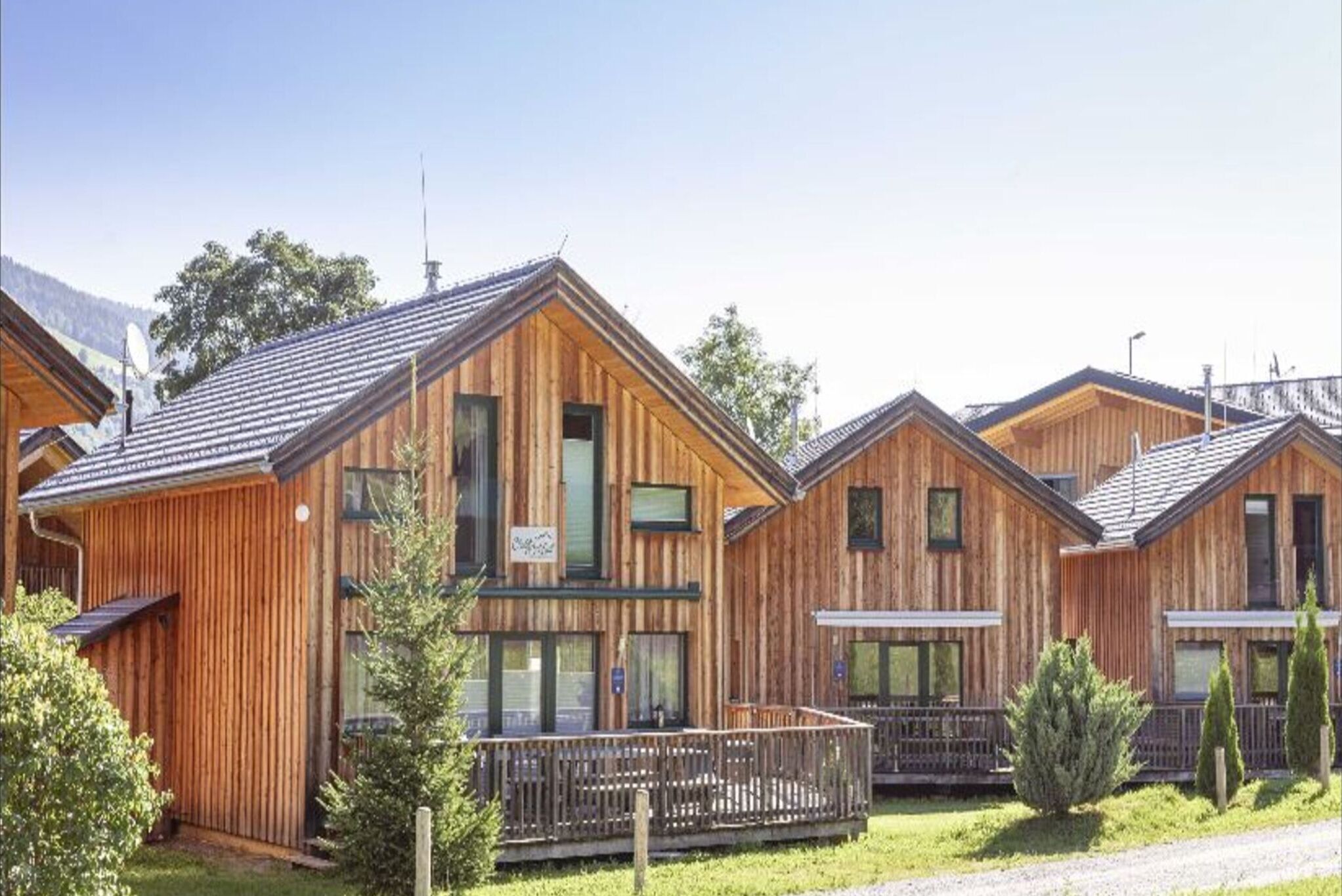 Außenseite Ferienhaus [Sommer]