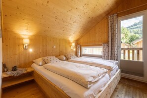 4 bedrooms, free WiFi