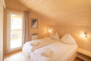 4 camere, culla da viaggio, Wi-Fi gratuito