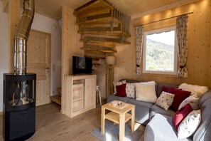 Smart TV, fireplace, DVD player