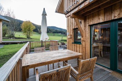 Amazing chalet with hot tub