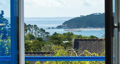 La Maison Bleue | Beautiful sea and garden view