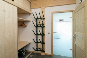 Interior - Welcoming chalet with hot tub (Sankt Georgen am Kresichberg)