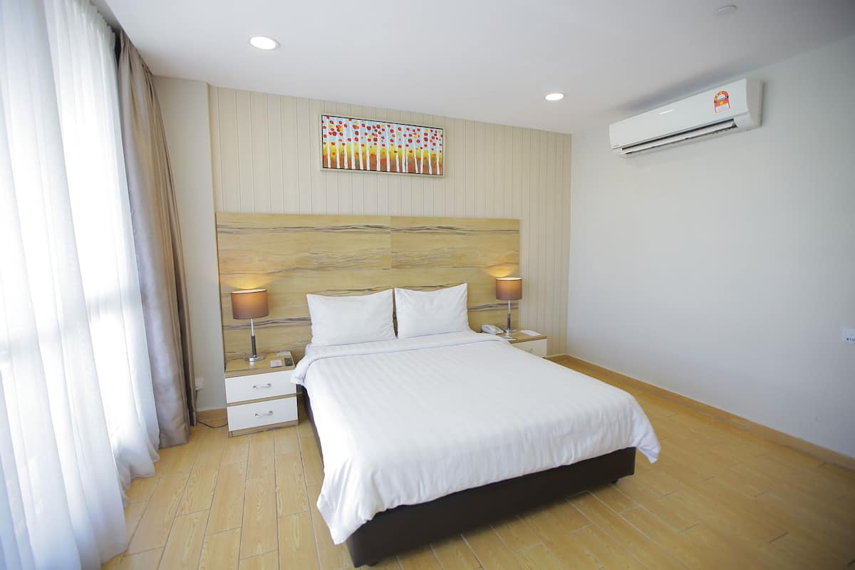 SUPERIOR DOUBLE ROOM WITH STAIRCASE | 1 bilik tidur, meja, kalis bunyi, seterika/papan seterika
