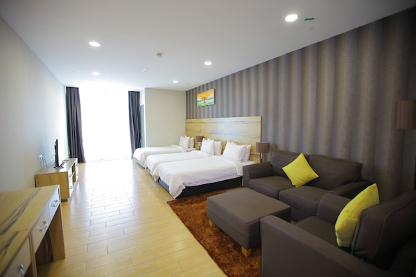 PREMIER TRIPLE ROOM, 3 TWIN BEDS