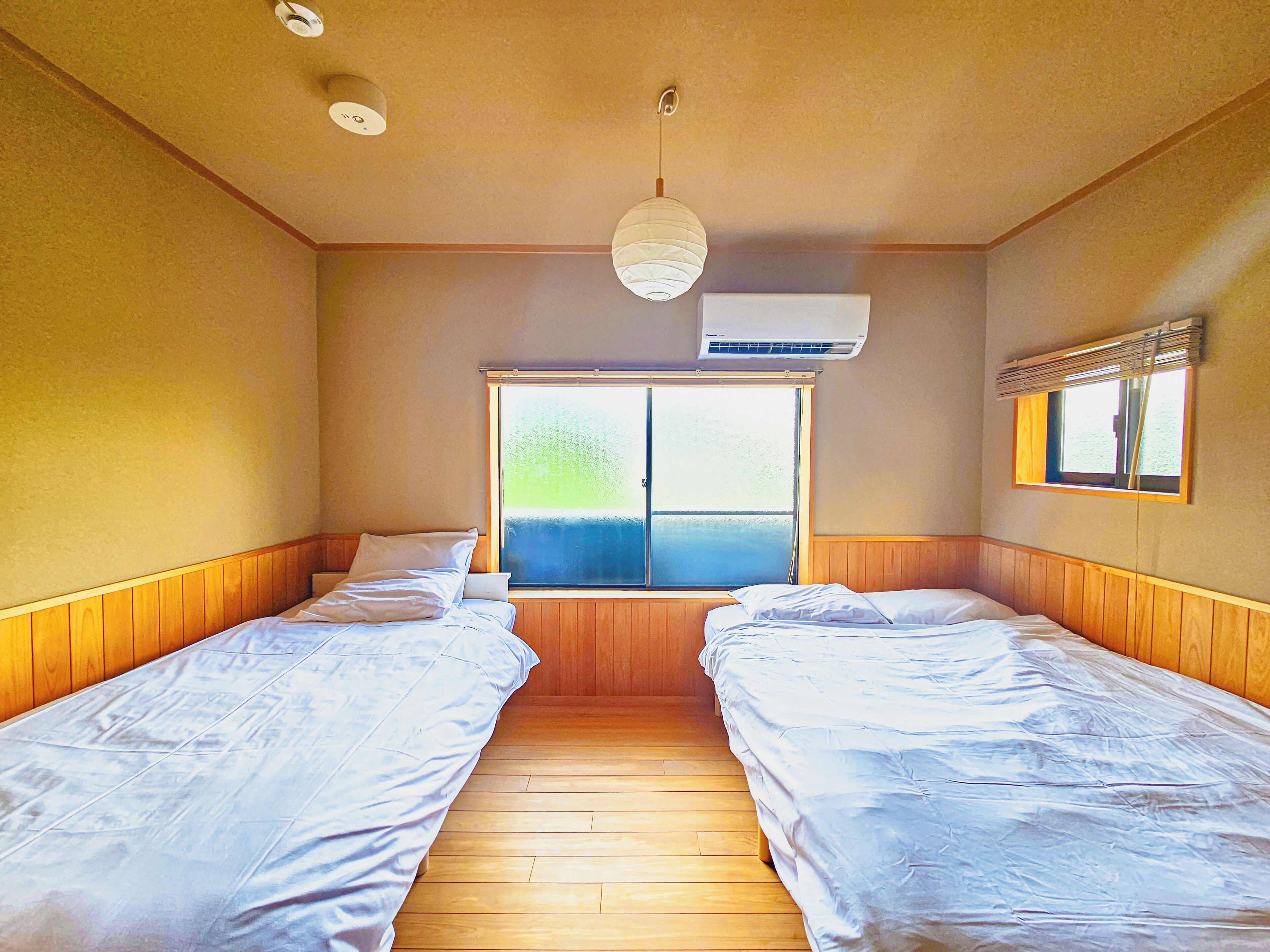 3 室のベッドルーム、WiFi、ベッドシーツ