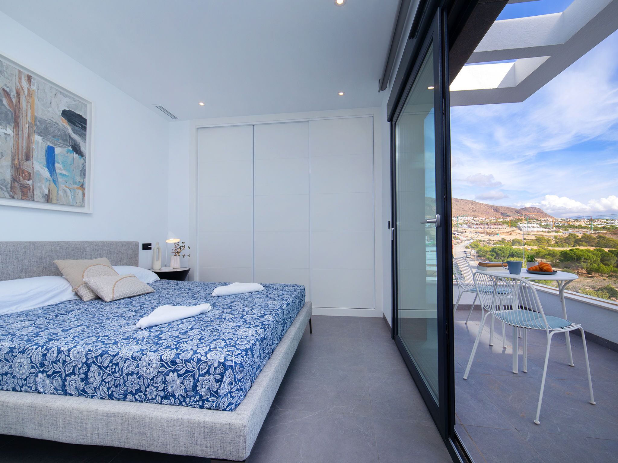 4 chambres, bureau, accès Internet