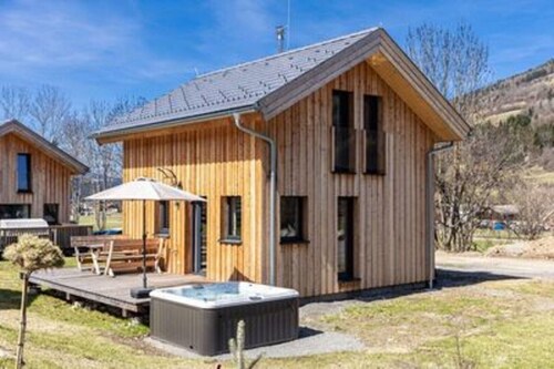 Chalet chaleureux avec terrasse