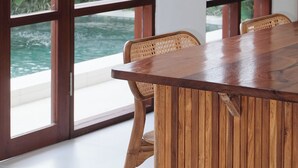 Ảnh chưa phân loại, 3 trong số 37 ảnh, nút